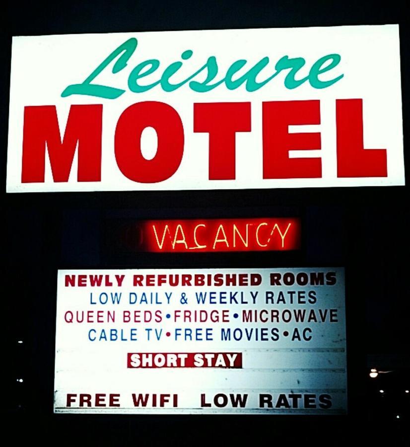 Leisure Motel Windsor Exterior photo